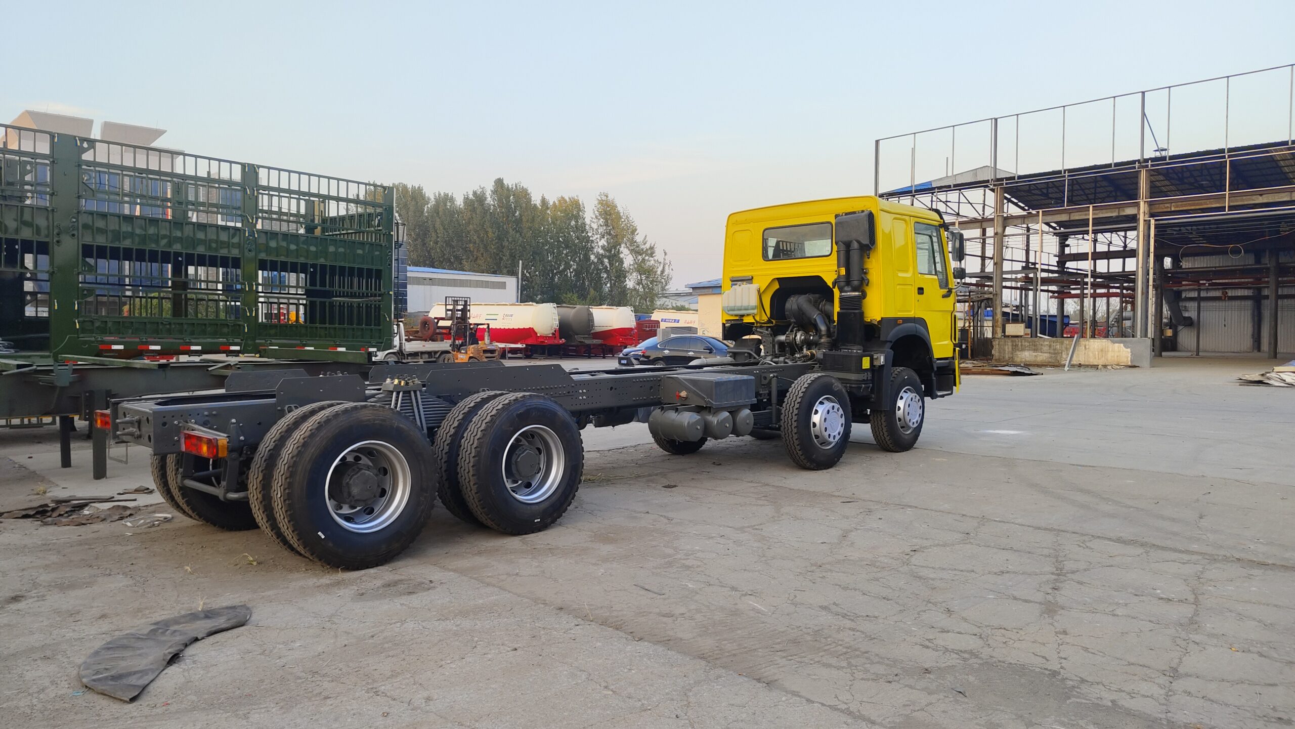 HOWO Tractor Unit - Image 10