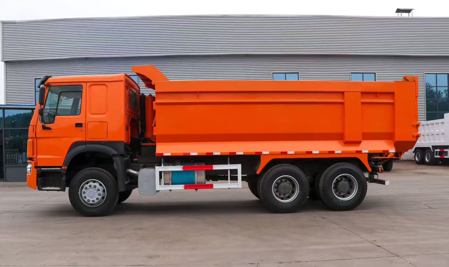 HOWO Dump Truck - Image 4