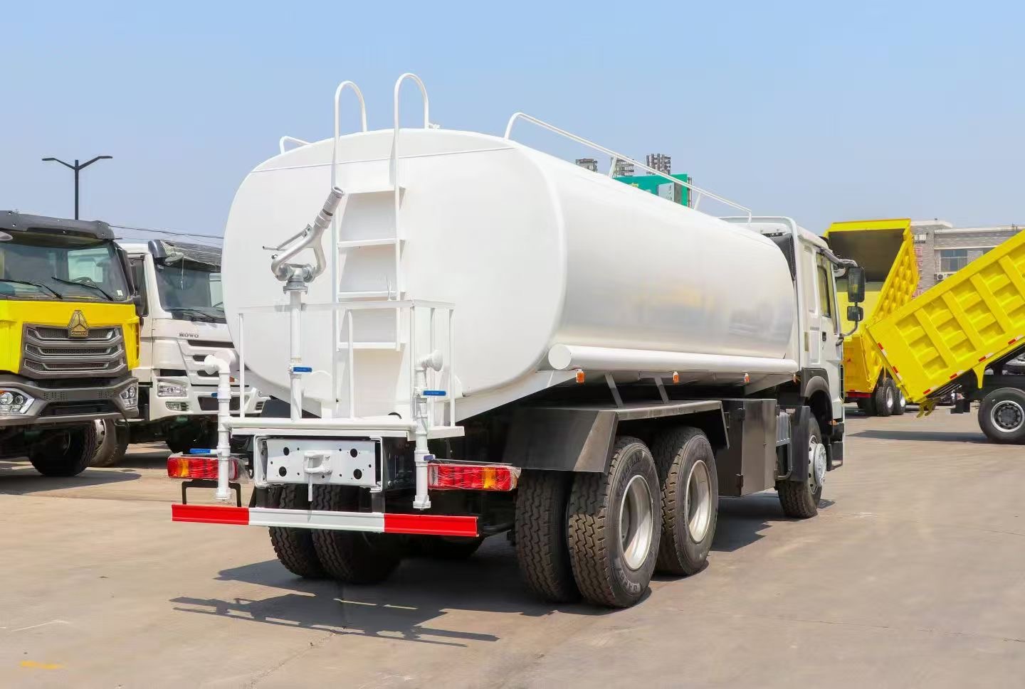 Sprinkler Truck - Image 7