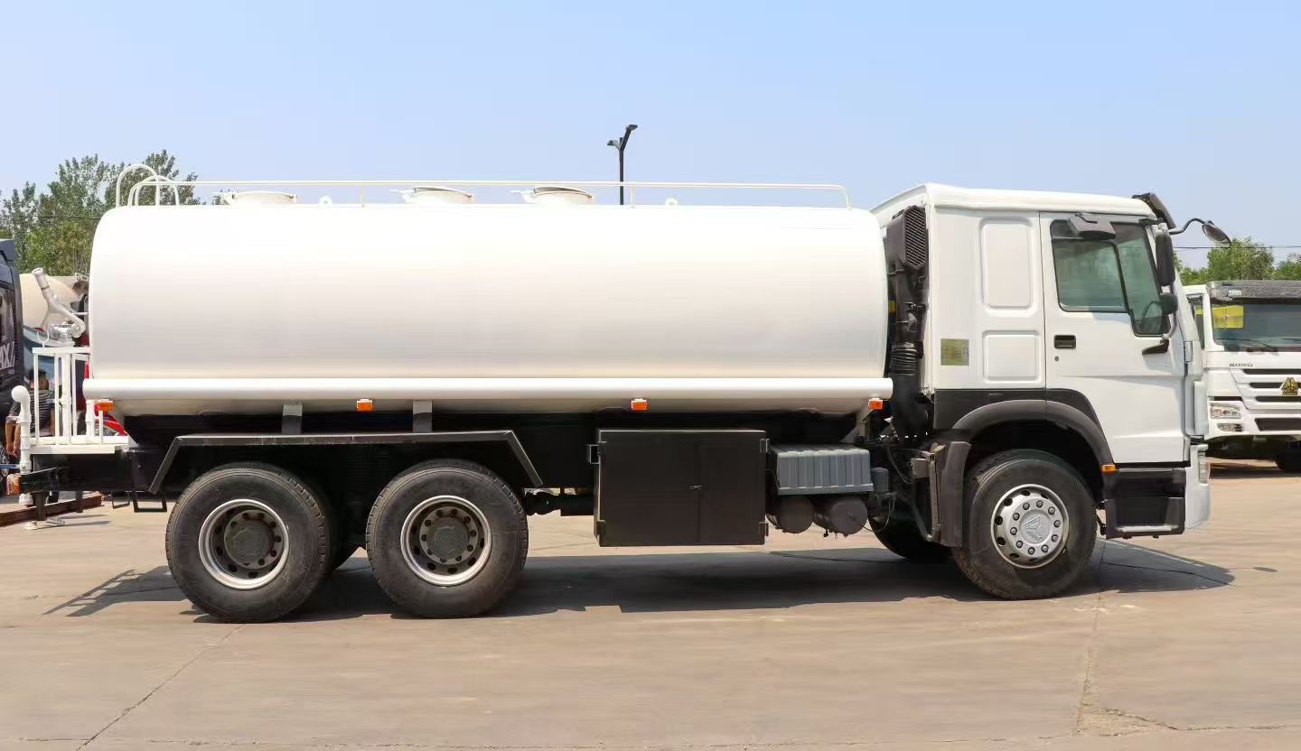 Sprinkler Truck - Image 4