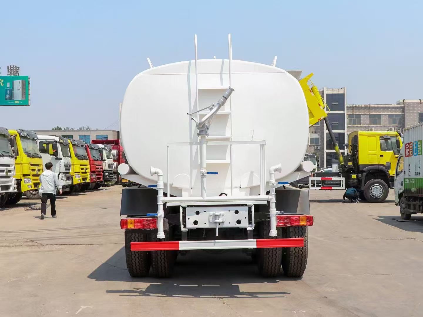 Sprinkler Truck - Image 3
