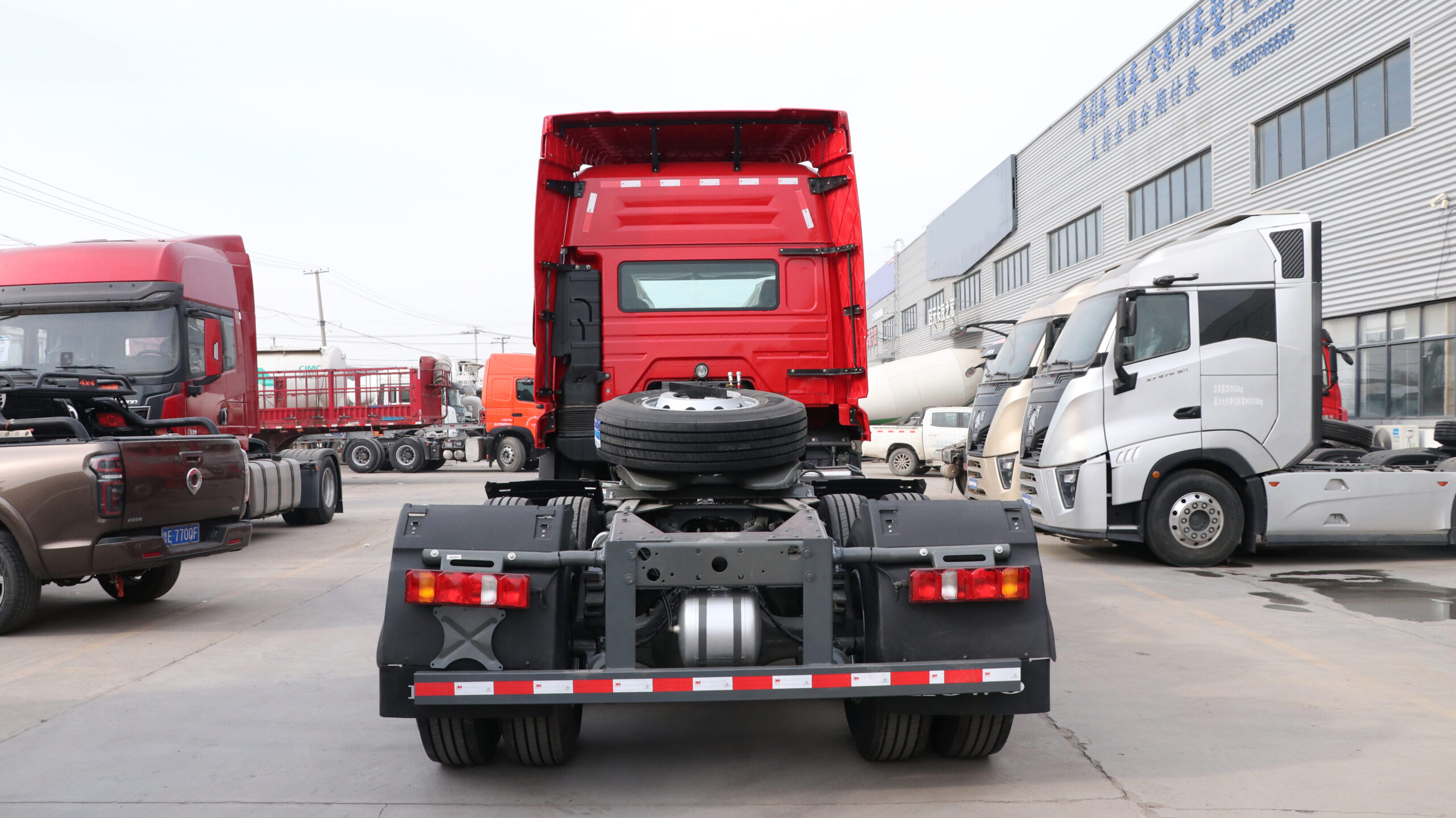 HOWO NX Tractor Unit - Image 4