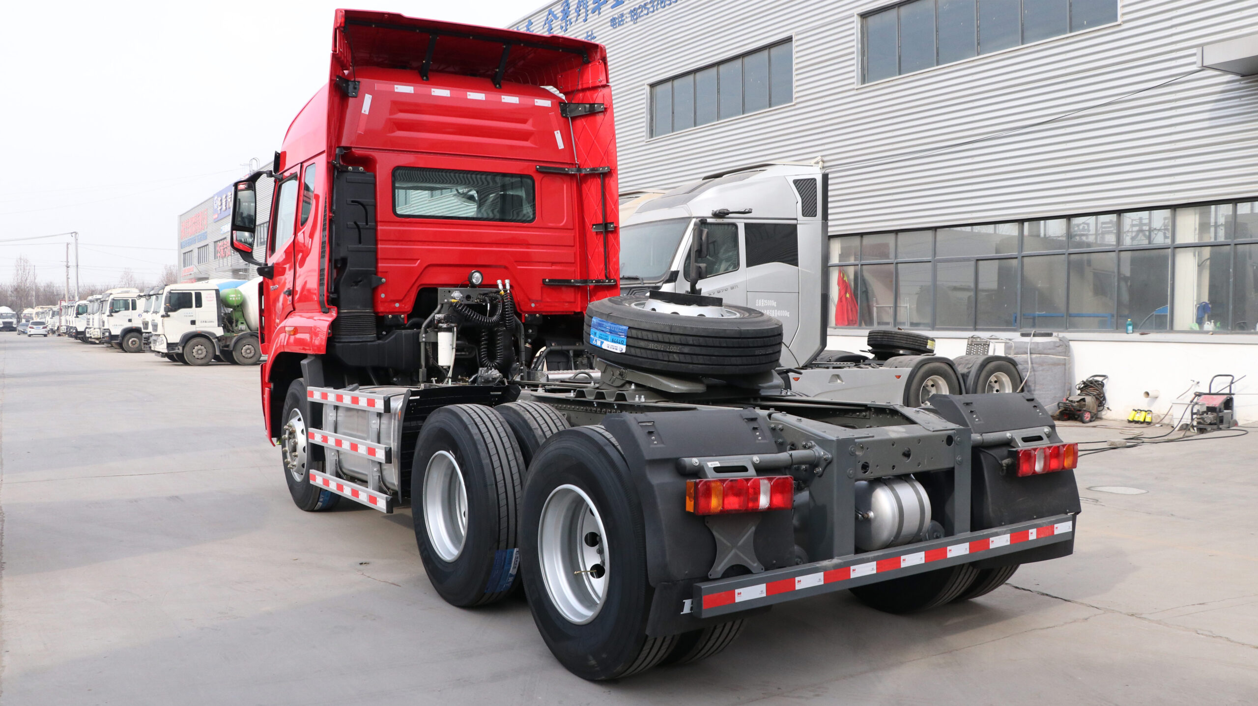 HOWO NX Tractor Unit - Image 5