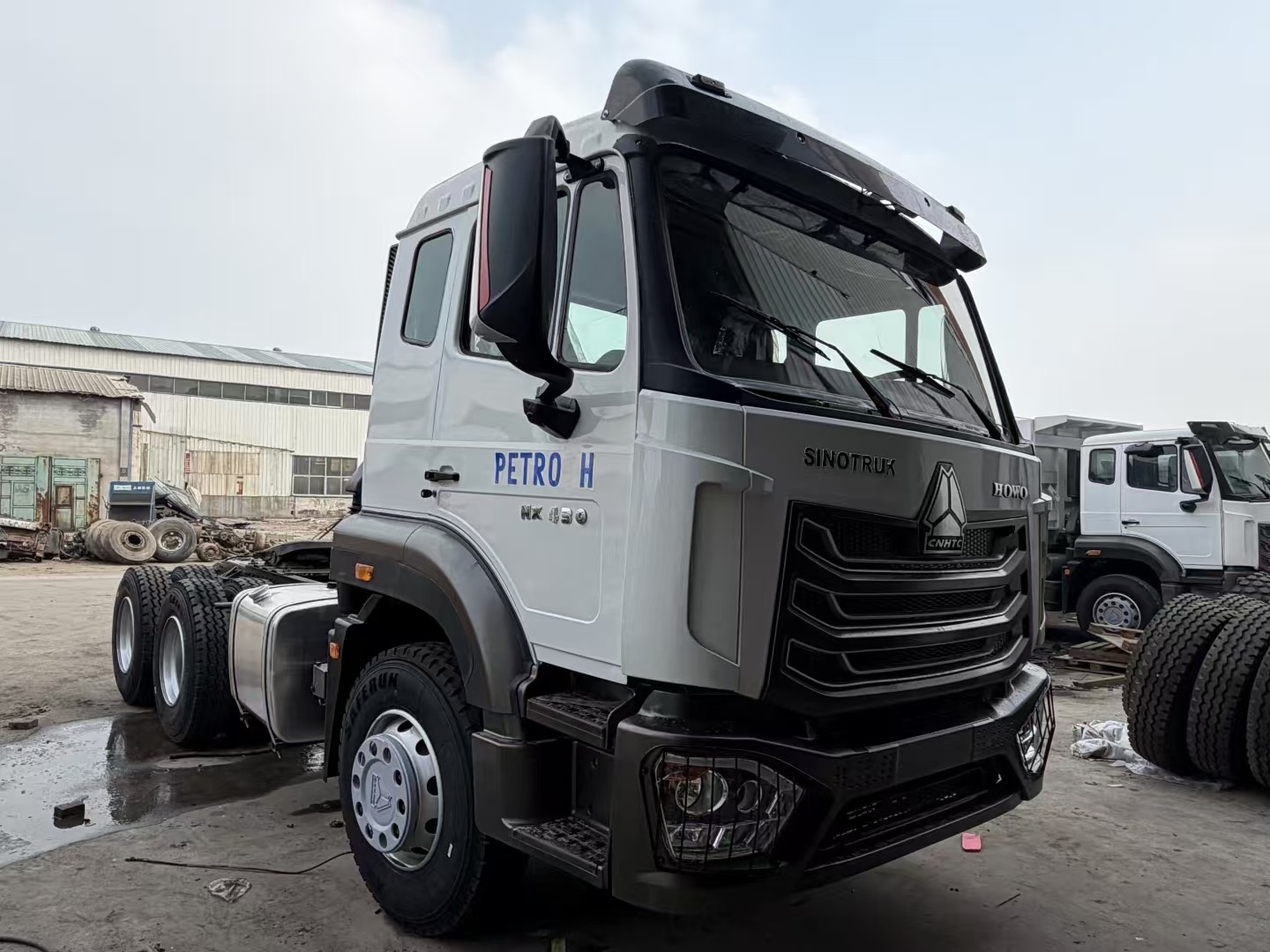 HOWO NX Tractor Unit - Image 6