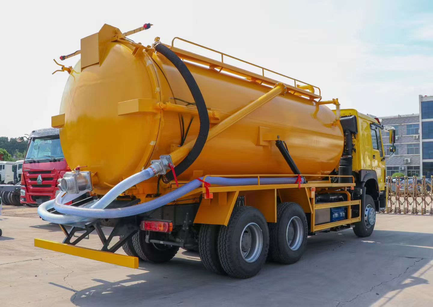 Sewage Suction Truck - Image 5